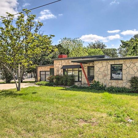 Retro Updated Blanco Abode - Steps To Main Street! Villa Exterior photo